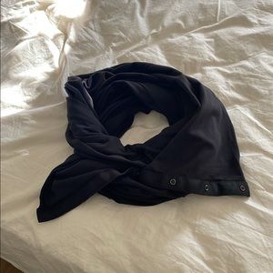 Lululemon vinyasa scarf in black